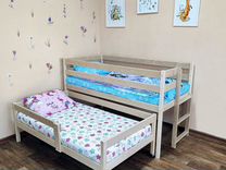 Детская кровать двухъярусная с выдвижным местом