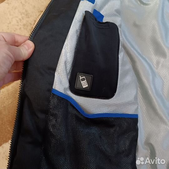 Костюм горнолыжный