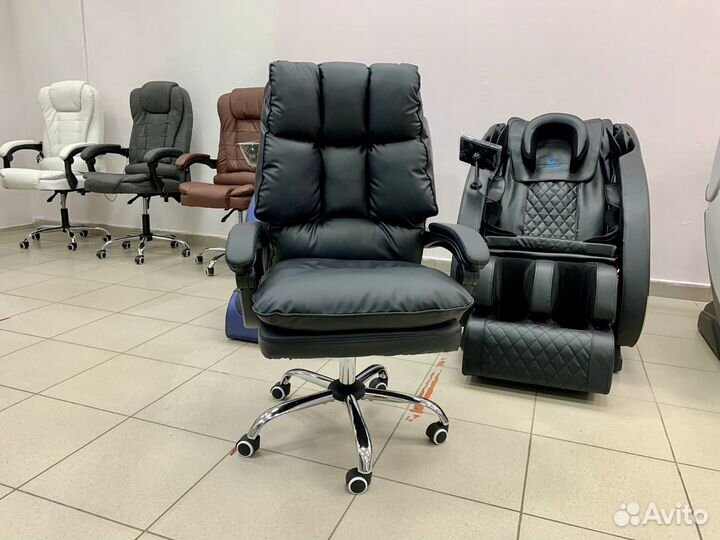 Офисное кресло руководителя