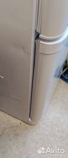 Холодильник ariston Аристон