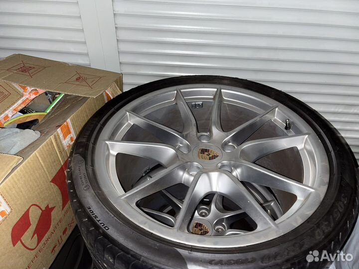 Колеса r 20 с резиной Porsche 911