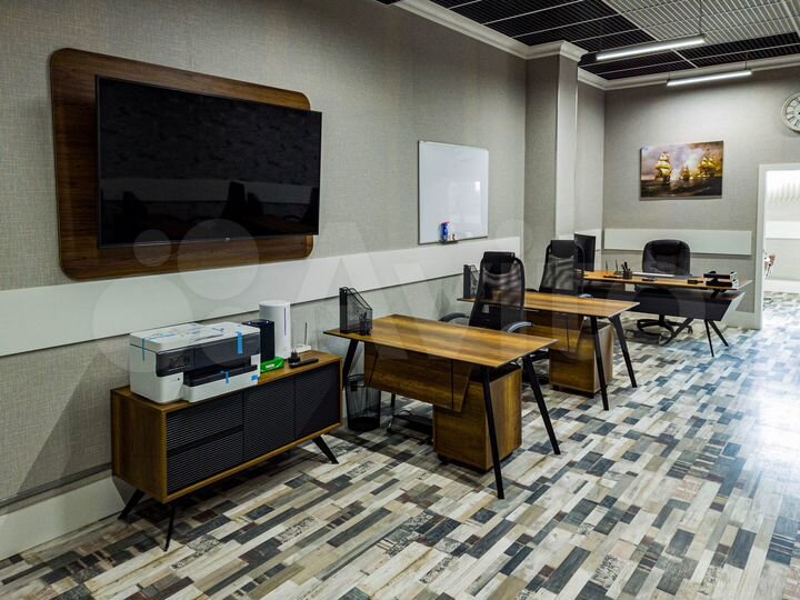 Ультраофис в центре Казани с мебелью и паркингом