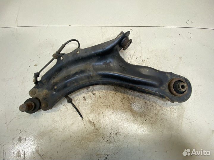 Рычаг подвески Renault Kangoo, 2010