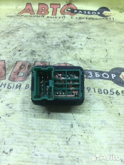 Блок управления зеркалом Nissan Elgrand E51 VQ35