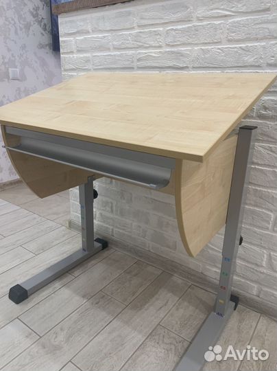 Ученическая растущая парта 