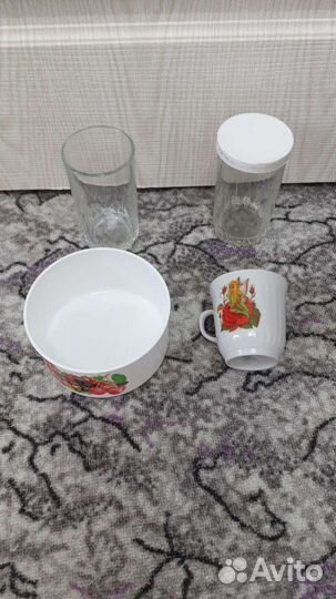 Посуда и молочник