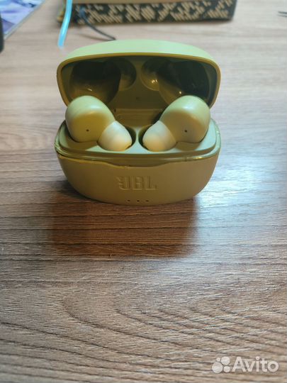JBL Tune 215TWS