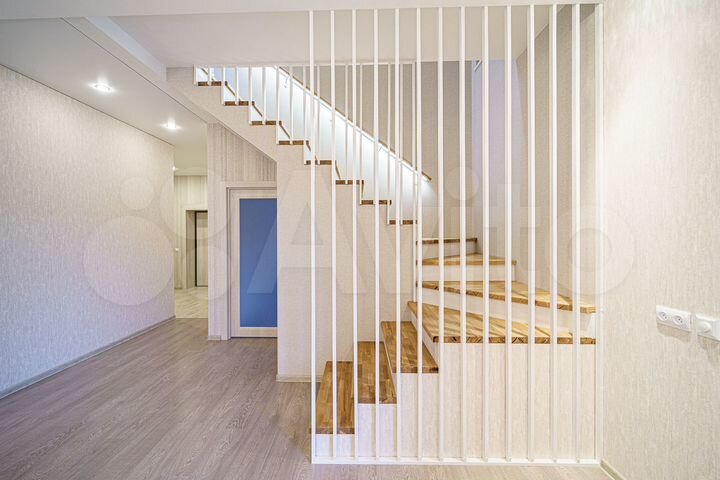 Дом 204,6 м² на участке 4,5 сот.