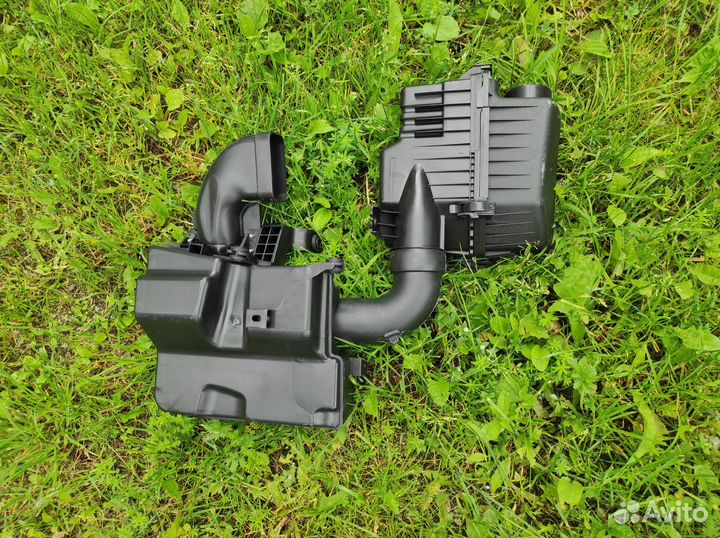 Резонатор воздушного фильтра Hyundai Solaris 1