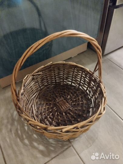 Корзина плетеная