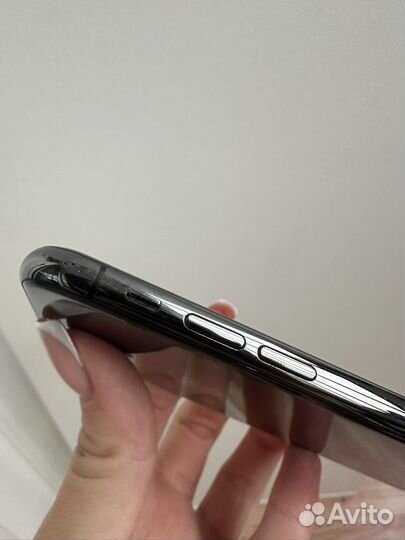 iPhone Xs, 64 ГБ