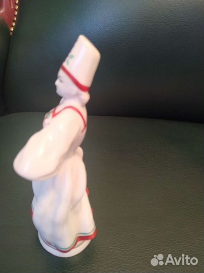 Статуэтка плясунья