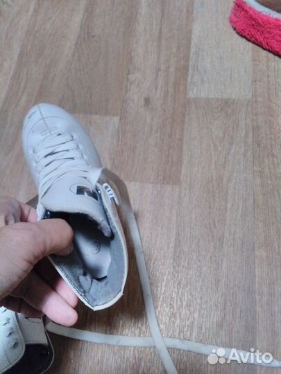 Коньки фигурные Эмили. На девочку. 29 размер