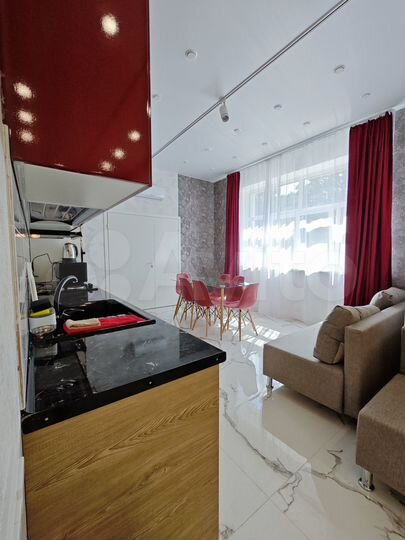 2-к. квартира, 108 м², 1/3 эт.