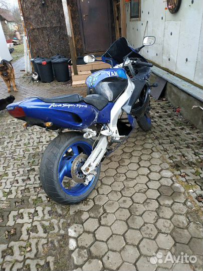 Мотоцикл Yamaha YZF1000 Thunderace