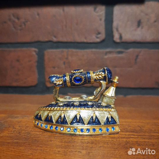 Шкатулка миниатюрная