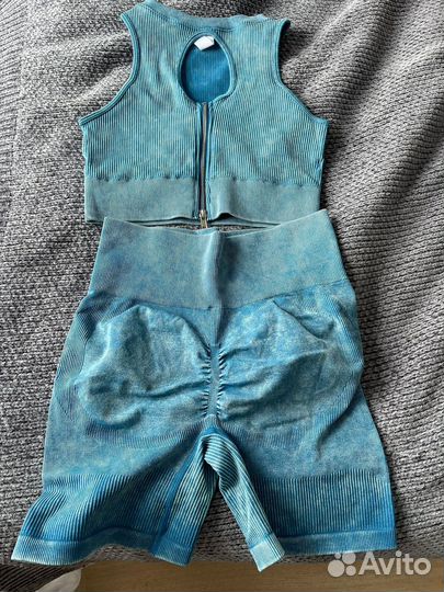 Спортивный костюм