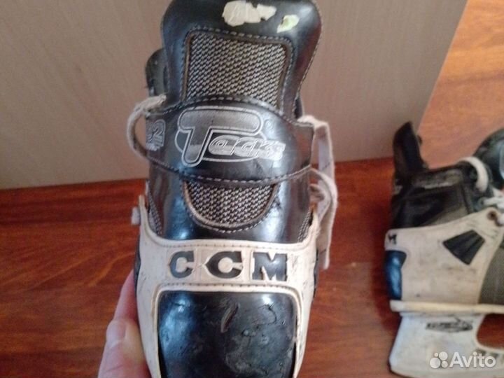 Коньки хоккейные