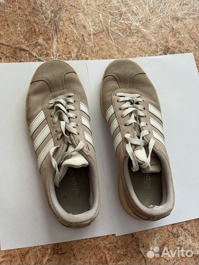 Кроссовки женские adidas