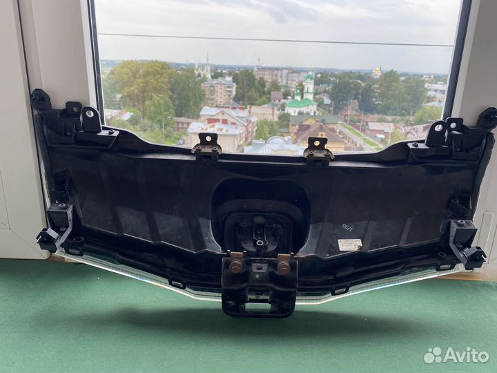 Крепление люстры / решетки civic 5d