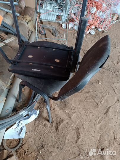 Стулья офисные