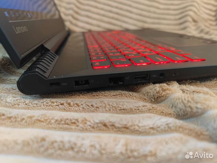 Lenovo Legion - intel i5 - gtx1050 4gb