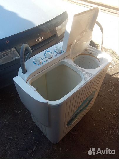 Стиральная машина с отжимом полуавтомат
