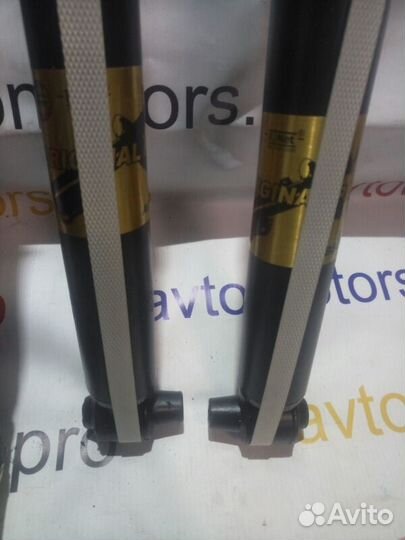 Амортизаторы газовые 2 шт задние Audi A6 С5