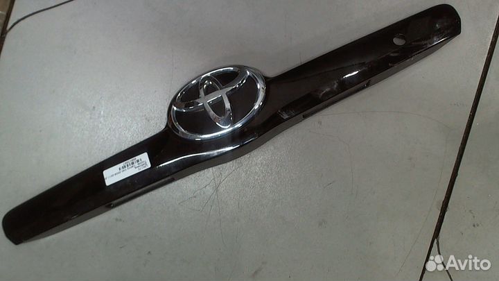 Эмблема Toyota Camry V40, 2011