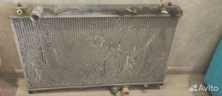 Радиатор охлаждения двигателя Toyota mark 2 110
