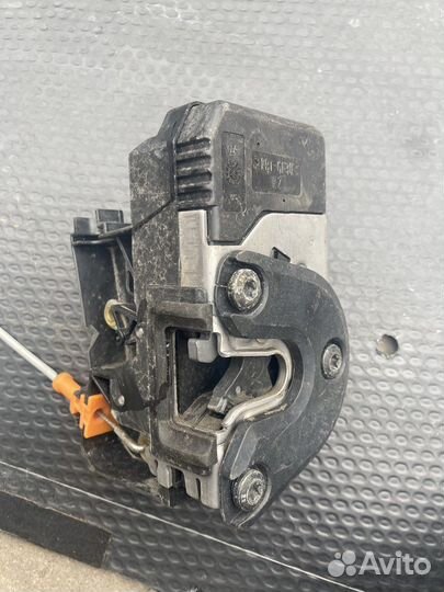 Замок передней правой двери opel meriva a