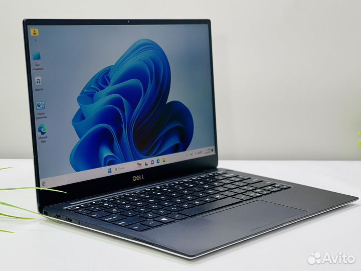 Dell P82G 13 XPS 16/512gb топ