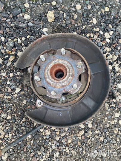 Кулаки задние Паджеро 4 Pajero 4