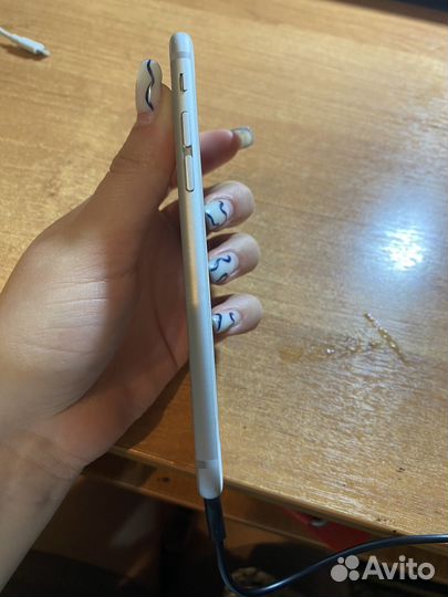 Телефон iPhone 6s