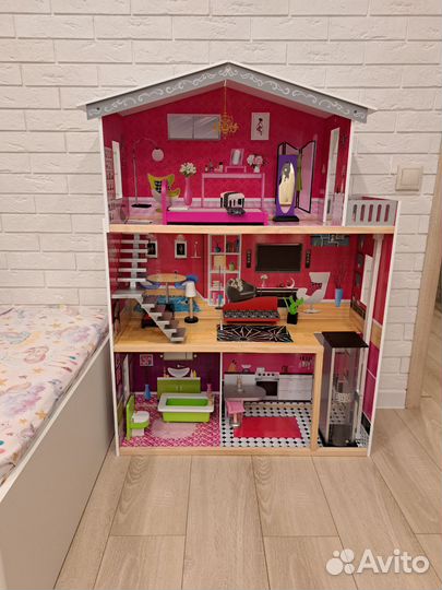 Домик кукольный