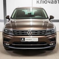 Volkswagen Tiguan 2.0 AMT, 2018, 45 200 км, с пробегом, цена 3 050 000 руб.