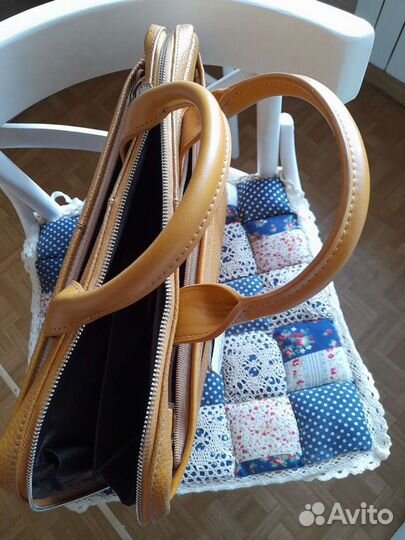 Сумка кожаная для ноутбука