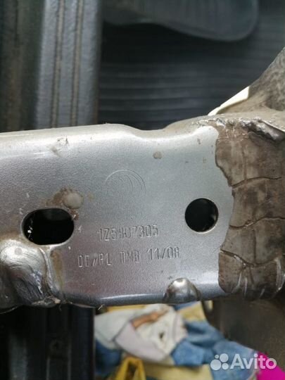 Усилитель заднего бампера Шкода Октавиа