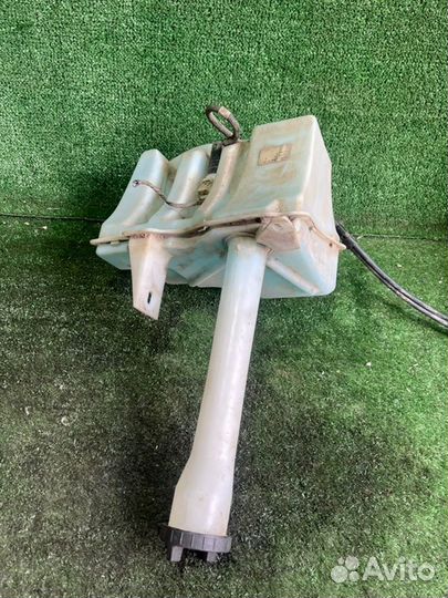 Бачок омывателя Escape Tribute