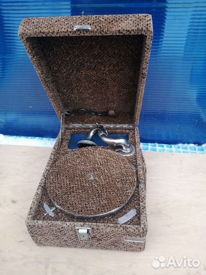 Патефон 1935 года