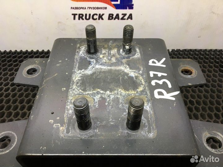 Кронштейн крепления крыла Renault T