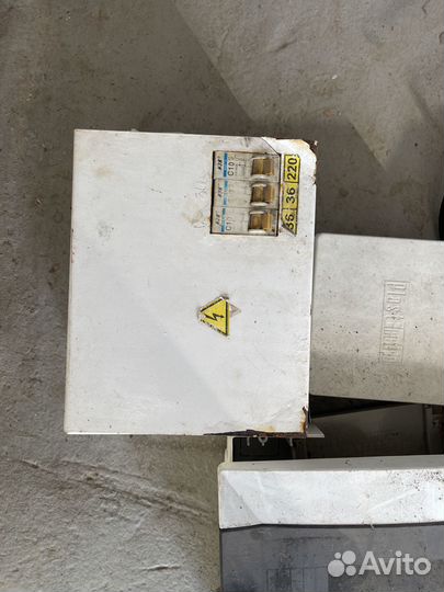 Преобразователь напряжения