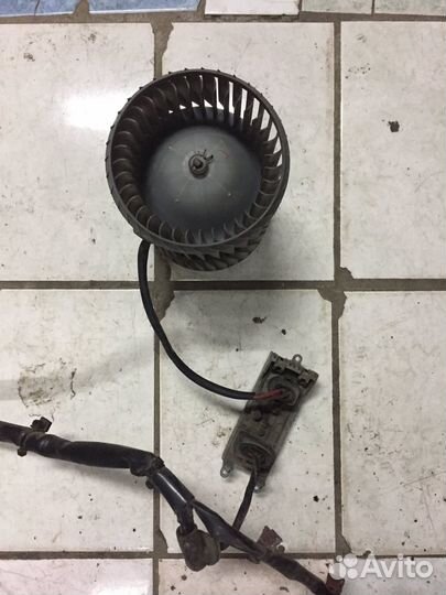 Мотор отопителя с резистором и проводкой Audi A8 D