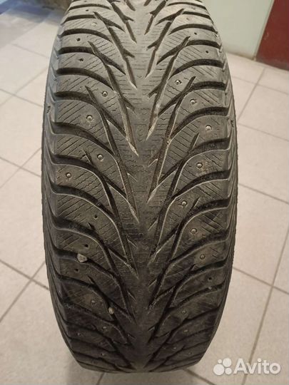 Yokohama Ice Guard IG35 215/60 R17