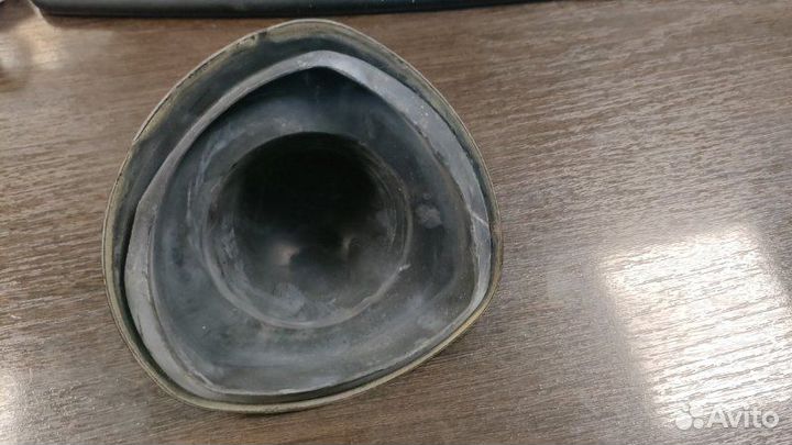 Пыльник задний правый Bmw X5 E53