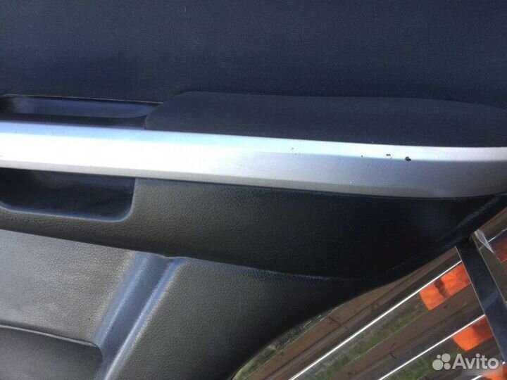 Обшивка двери задняя правая Suzuki Grand Vitara