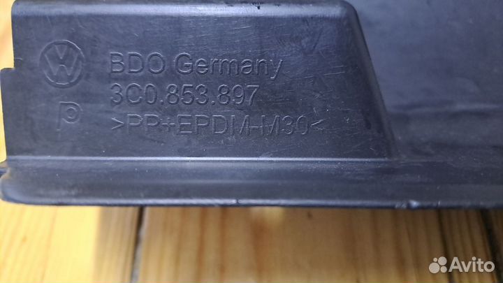 Накладка на порог левая задняя Ф-Пассат В6 05-10г