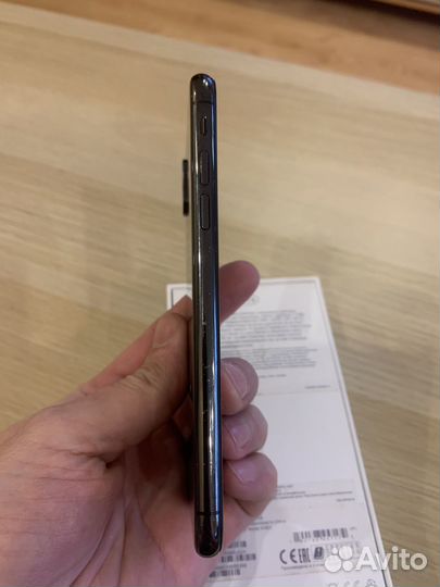 iPhone X, 64 ГБ