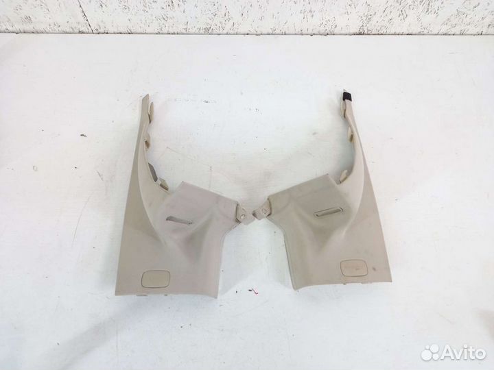 Накладка задней стойки Mercedes Benz E-class w207