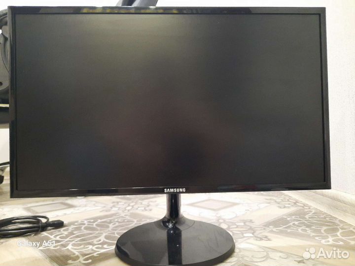 Монитор 24 дюйма Samsung